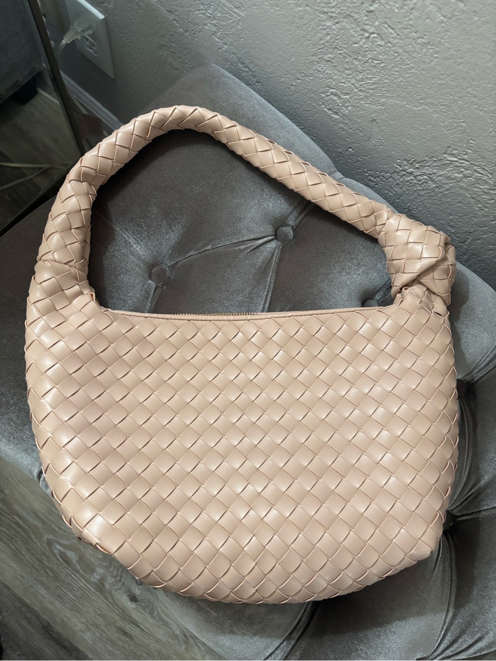 Woven Hobo Shoulder Bag in Nude